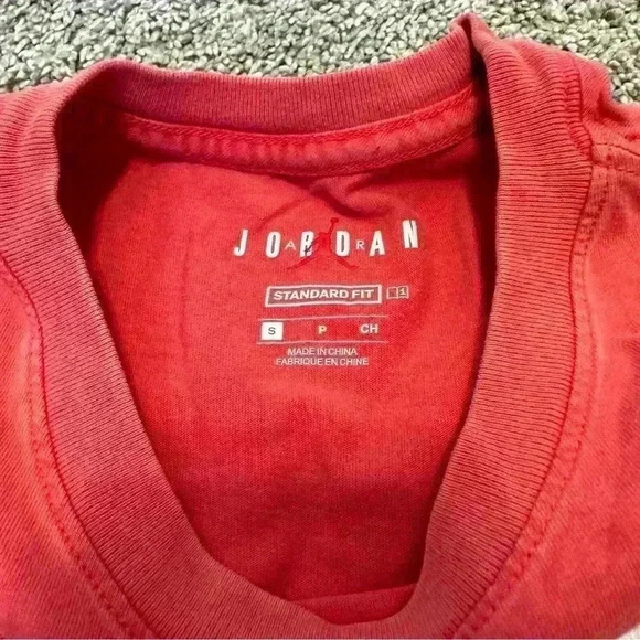 Rare! Nike Jordan Air Essentials T-Shirt standard small red with MJ signature - Picture 8 of 10